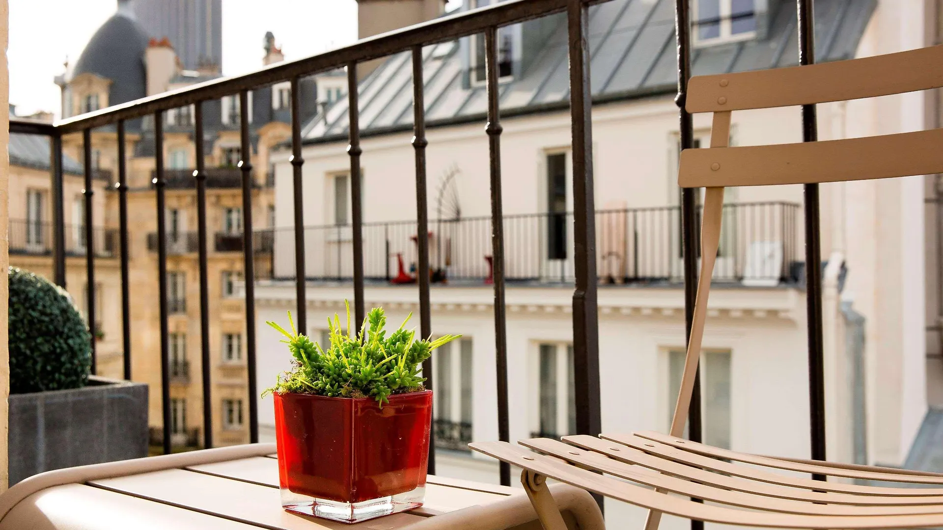 ****  Hotel L'Inattendu Paris France