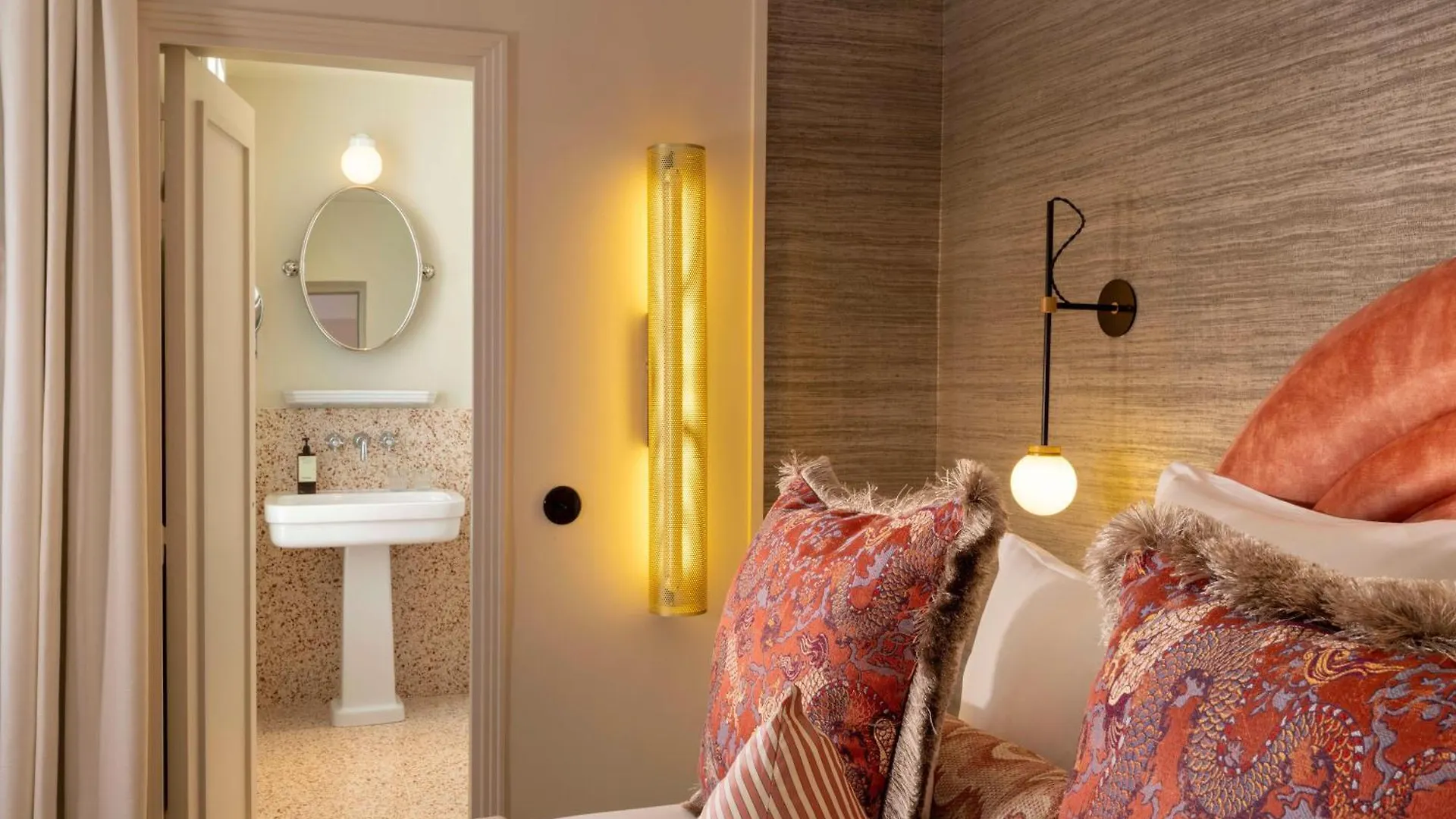Hôtel Chaplain Paris Rive Gauche 4*,  França