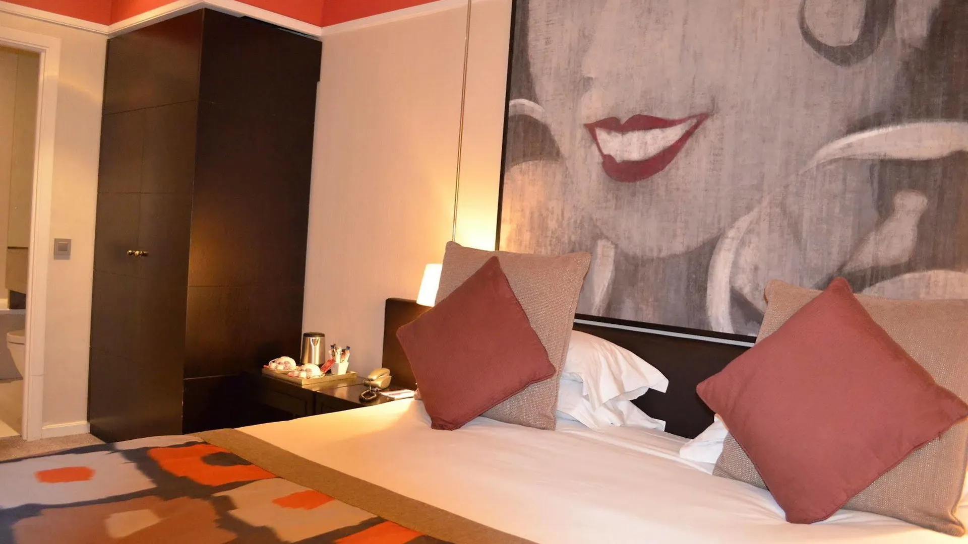 Hôtel Chaplain Paris Rive Gauche 4*,